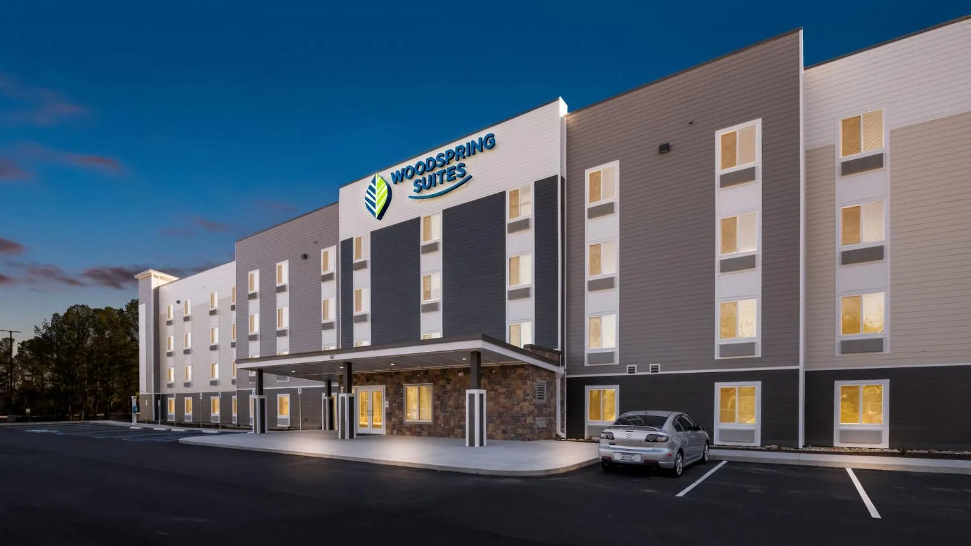 Woodspring Suites Charlotte - Arrowood Hotel